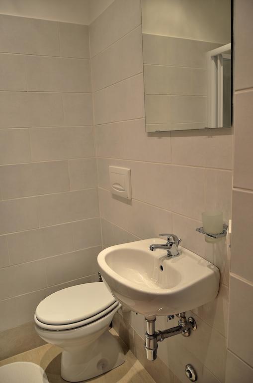 Hostel Castello Maggiore โรม ภายนอก รูปภาพ